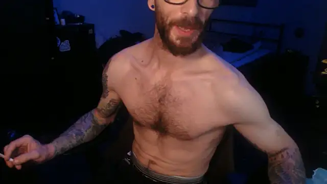 Snapshot of SexxxyLouis chatting on 09-21-25, 09:58 SexxxyLouis online show from 09-21-25, 09:58