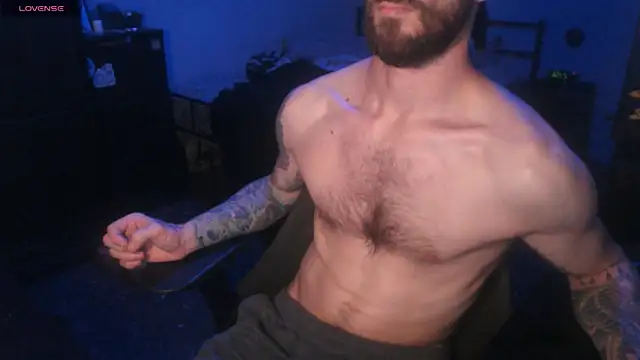 Snapshot of SexxxyLouis chatting on 10-05-25, 07:59 SexxxyLouis online show from 10-05-25, 07:59