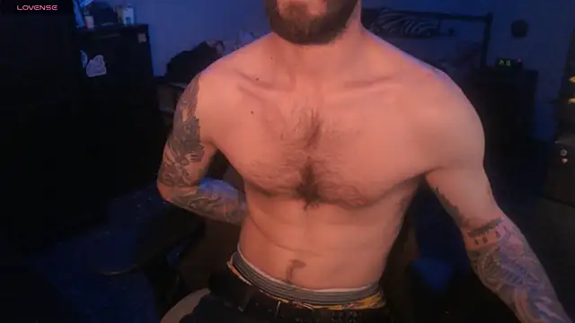 Snapshot of SexxxyLouis chatting on 10-15-25, 10:12 SexxxyLouis online show from 10-15-25, 10:12