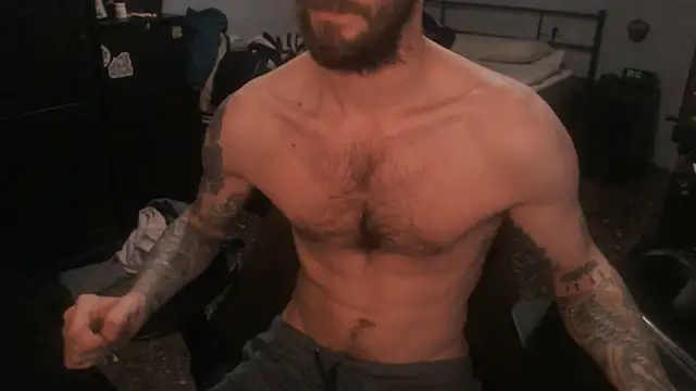 Snapshot of SexxxyLouis chatting on 01-10-26, 09:37 SexxxyLouis online show from 01-10-26, 09:37