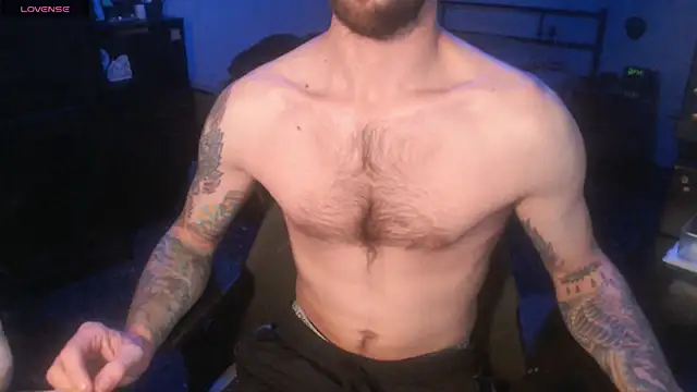 Snapshot of SexxxyLouis chatting on 11-05-25, 01:47 SexxxyLouis online show from 11-05-25, 01:47