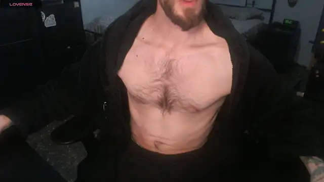 Snapshot of SexxxyLouis chatting on 12-15-25, 02:01 SexxxyLouis online show from 12-15-25, 02:01