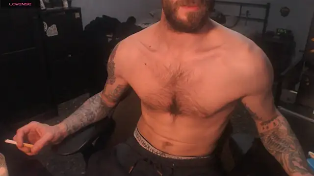 Snapshot of SexxxyLouis chatting on 11-28-25, 08:09 SexxxyLouis online show from 11-28-25, 08:09