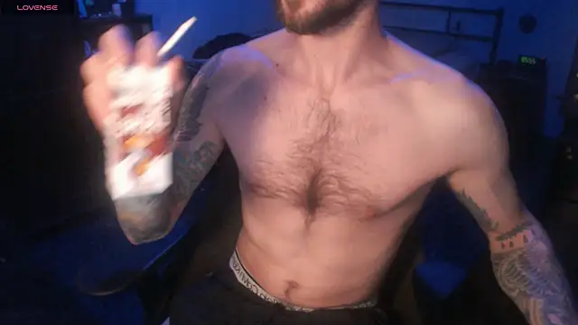 Snapshot of SexxxyLouis chatting on 11-04-25, 09:29 SexxxyLouis online show from 11-04-25, 09:29