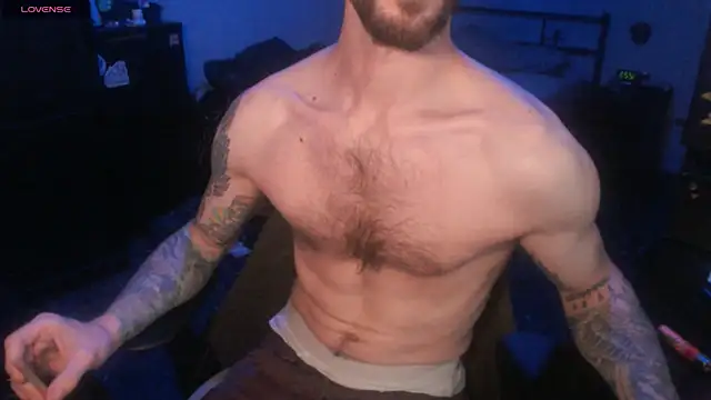 Snapshot of SexxxyLouis chatting on 10-25-25, 10:25 SexxxyLouis online show from 10-25-25, 10:25