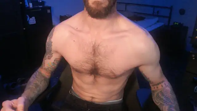 Snapshot of SexxxyLouis chatting on 09-22-25, 07:47 SexxxyLouis online show from 09-22-25, 07:47