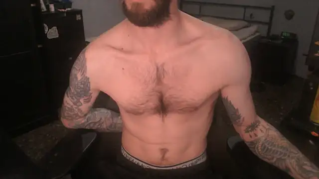 Snapshot of SexxxyLouis chatting on 01-06-26, 09:35 SexxxyLouis online show from 01-06-26, 09:35