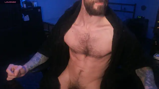 Snapshot of SexxxyLouis chatting on 10-16-25, 07:27 SexxxyLouis online show from 10-16-25, 07:27