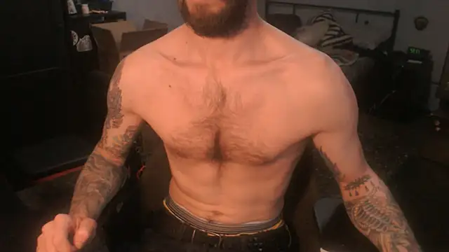 Snapshot of SexxxyLouis chatting on 01-11-26, 12:34 SexxxyLouis online show from 01-11-26, 12:34