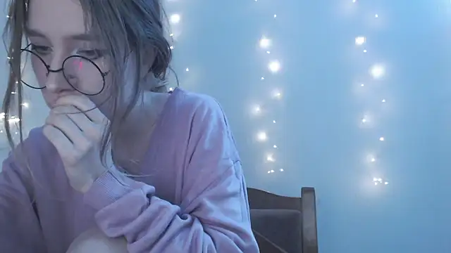  Hanna Moon  online show from 12-22-25, 10:48