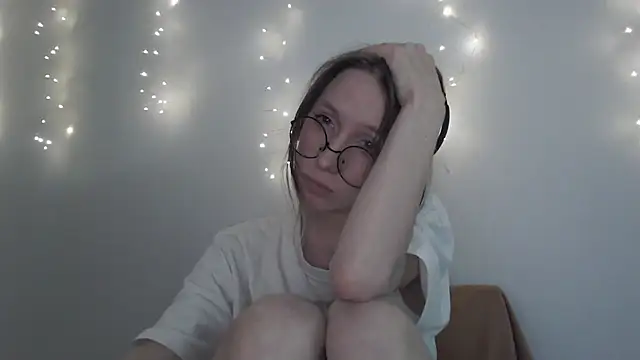  Hanna Moon  online show from 11-28-25, 11:43