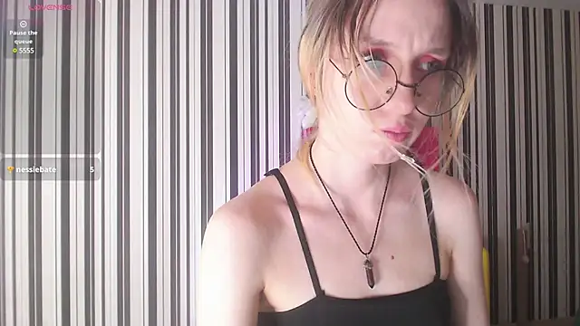  Hanna Moon  online show from 12-12-24, 09:19