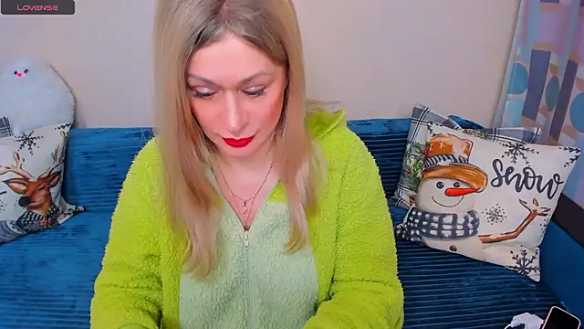 EllenMoore online show from 03-03-26, 03:13