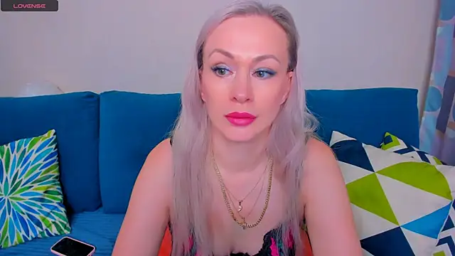 EllenMoore online show from 09-14-25, 03:07