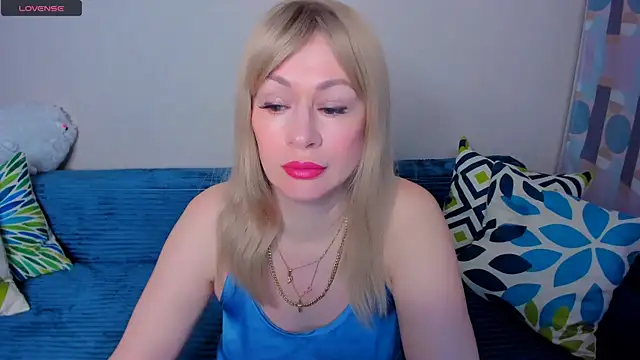 EllenMoore online show from 04-15-26, 03:12