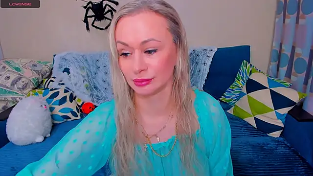 EllenMoore online show from 11-02-25, 03:11