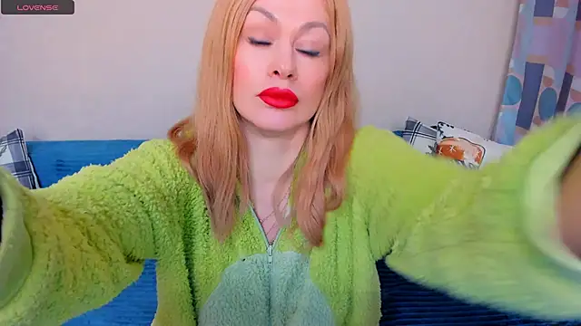 EllenMoore online show from 01-17-26, 03:10