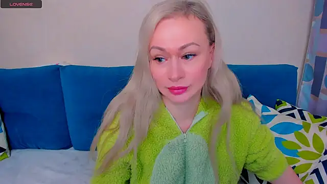 EllenMoore online show from 10-03-25, 03:09