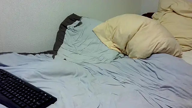 Snapshot of shymanhn chatting on 12-04-24, 08:23 shymanhn online show from 12-04-24, 08:23