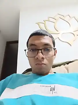 Snapshot of jun1302 chatting on 06-11-26, 03:47 jun1302 online show from 06-11-26, 03:47