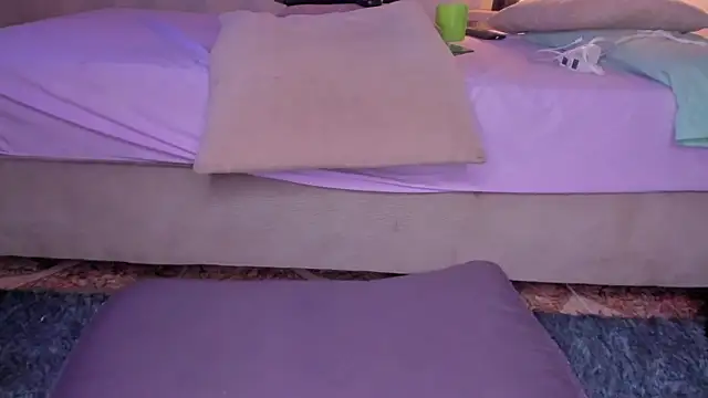 Snapshot of Secret_chells chatting on 03-14-25, 12:10 Secret chells online show from 03-14-25, 12:10