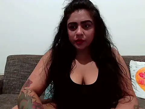 indianishkq7 online show from 10-14-25, 04:07