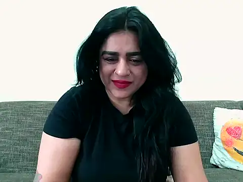 indianishkq7 online show from 11-08-25, 07:45