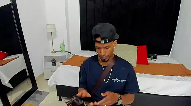 anhtony wayans online show from 12-08-24, 09:52