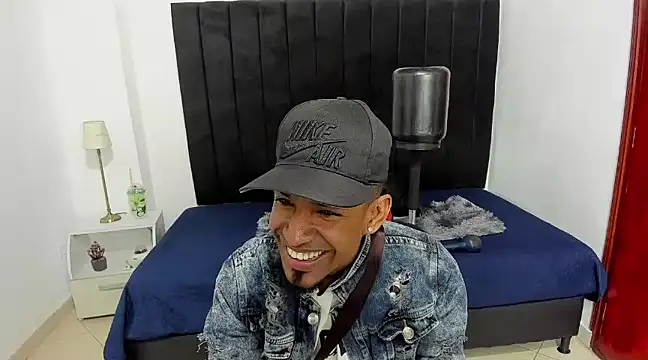 anhtony wayans online show from 12-18-24, 11:40