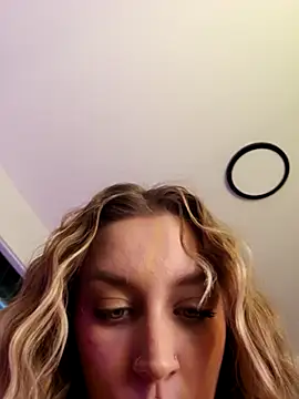 LilyOrion online show from 11-06-25, 08:02