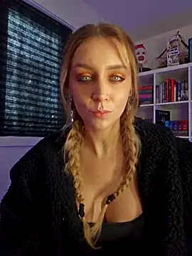 LilyOrion online show from 11-15-25, 07:40