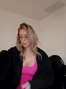 LilyOrion online show from 01-28-25, 07:42