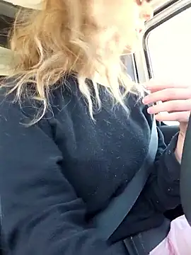 LilyOrion online show from 03-25-26, 05:12