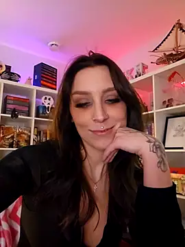 LilyOrion online show from 04-09-26, 11:44