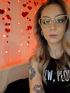 LilyOrion online show from 02-18-25, 06:15