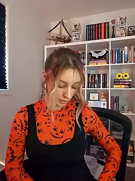 LilyOrion online show from 10-24-25, 05:23