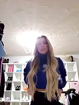 LilyOrion online show from 12-04-24, 03:09