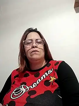 Snapshot of AyantiPonz79 chatting on 06-20-26, 11:10 AyantiPonz79 online show from 06-20-26, 11:10