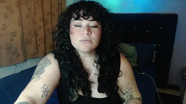 ANGELIQUE KLANE online show from 12-16-25, 03:44