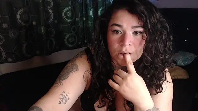 Snapshot of ANGELIQUE_KLANE chatting on 06-01-26, 02:39 ANGELIQUE KLANE online show from 06-01-26, 02:39