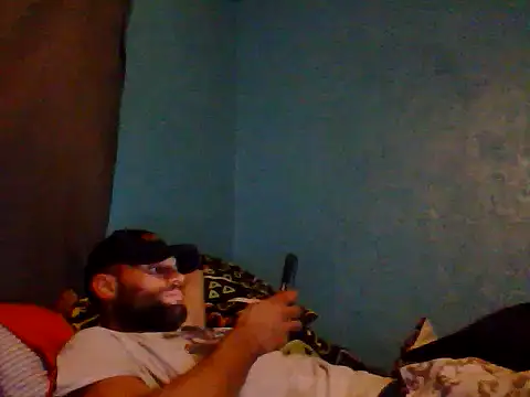 Snapshot of Bwc4u2Ride chatting on 11-17-25, 07:45 Bwc4u2Ride online show from 11-17-25, 07:45