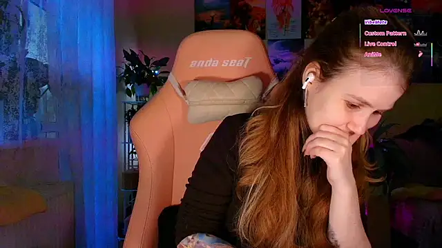 Snapshot of GoodWitch_ chatting on 02-14-26, 07:52 GoodWitch online show from 02-14-26, 07:52