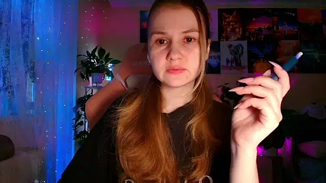 Snapshot of GoodWitch_ chatting on 12-17-25, 07:46 GoodWitch online show from 12-17-25, 07:46