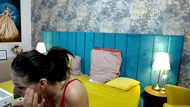 LisaCroft online show from 10-15-25, 09:17