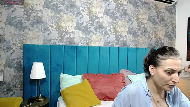 LisaCroft online show from 11-26-25, 07:52