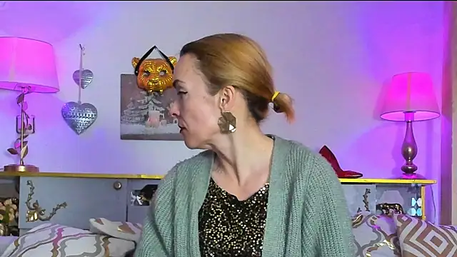 Snapshot of KateConner chatting on 03-20-25, 09:56 KateConner online show from 03-20-25, 09:56