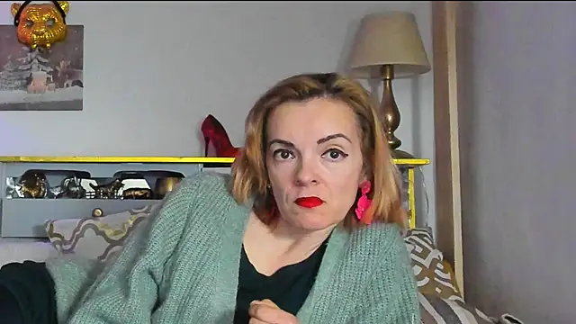 Snapshot of KateConner chatting on 03-19-25, 10:53 KateConner online show from 03-19-25, 10:53