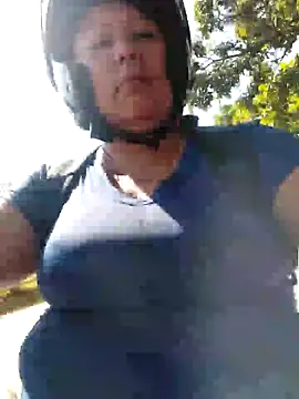 Brenda Berck  online show from 09-24-25, 02:01
