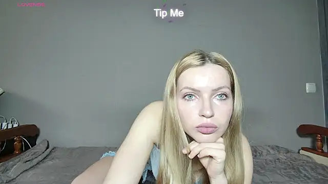 JuiliOnesunray online show from 01-09-26, 07:04