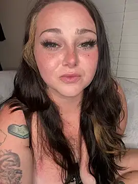 Kira tattoo online show from 07-18-26, 04:21
